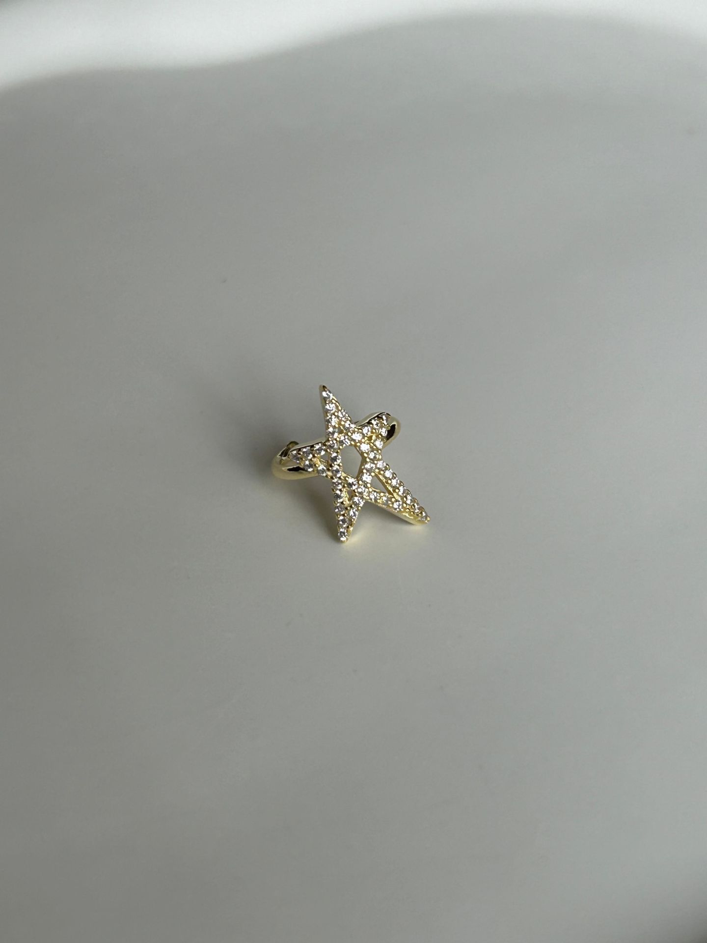 925 Ayar Gümüş Taşlı  Yıldız Figürlü Kıkırdak Küpe