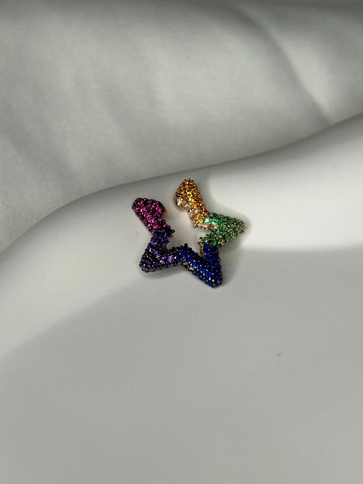 925 Ayar Gümüş Renkli Taşlı Yıldız Kıkırdak Küpe