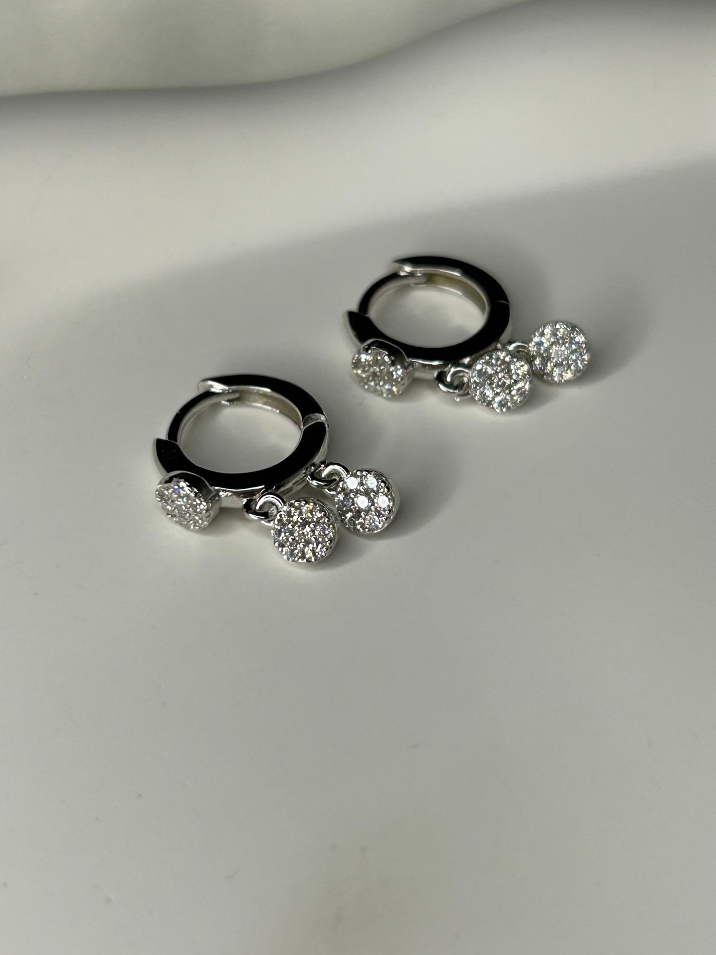 925 Ayar Gümüş Taşlı Halka Küpe