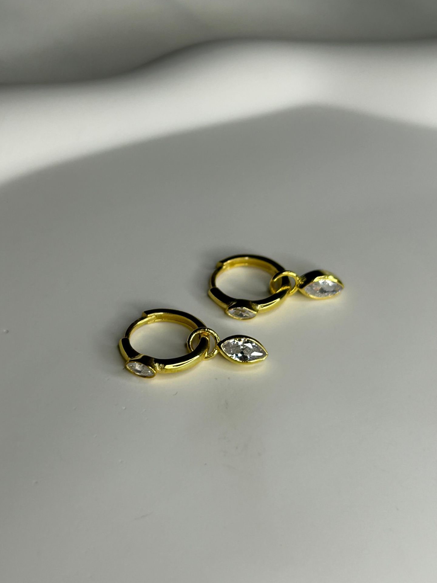 925 Ayar Gümüş Taşlı Trend Halka Küpe