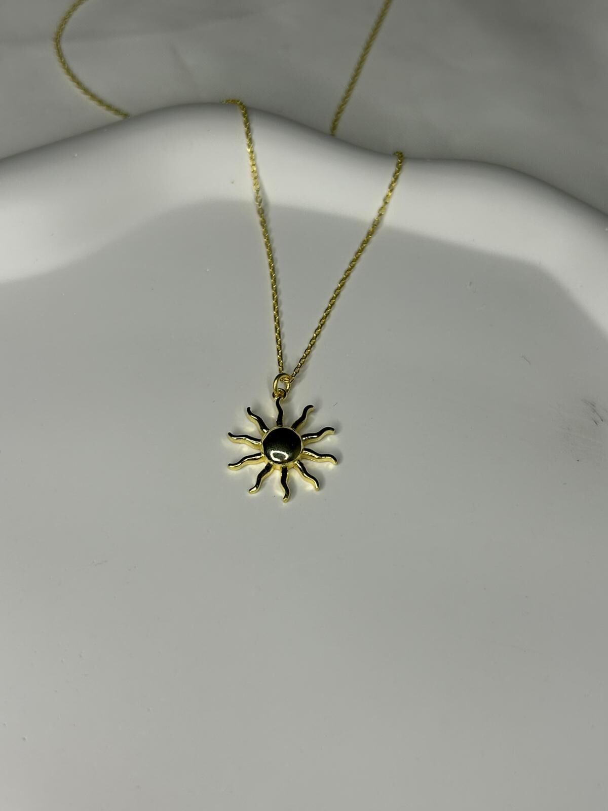 925 Ayar Gümüş Güneş Figürlü Kolye